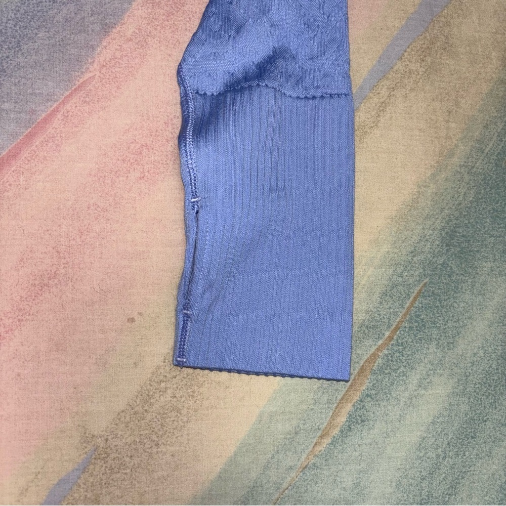 Lululemon Rest Less Pullover
Hydrangea Blue / Hydrangea Blue - Picture 5 of 7
